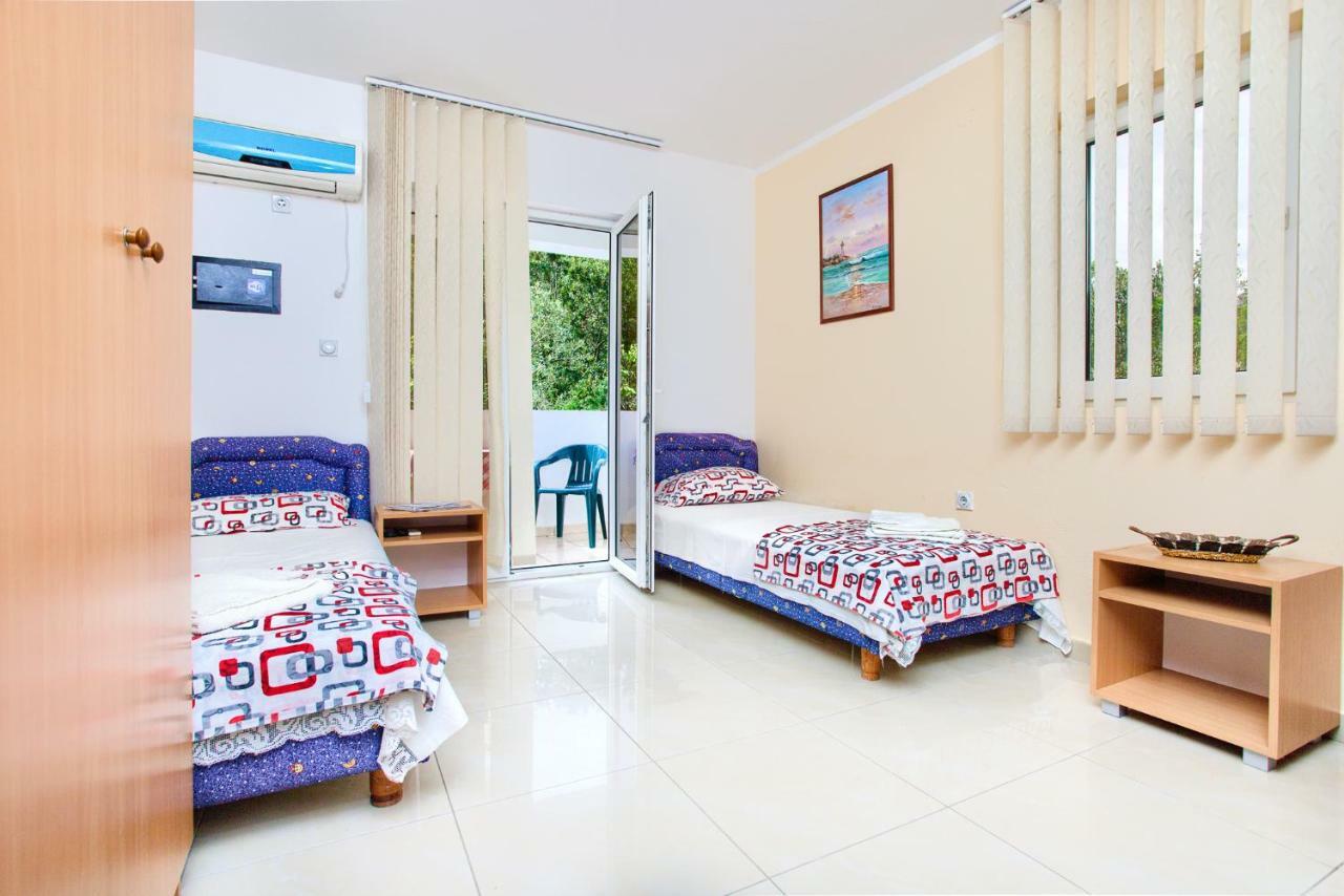 Apartments Porto Bjelila ติวัต ภายนอก รูปภาพ